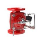 Válvula hidráulica on-off manual e elétrica vermelha com flanges e circuito de trim em tubulação metálica - Avanti Comercial